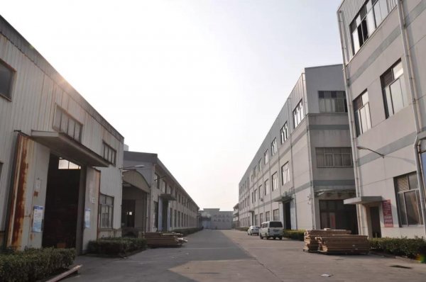 我們也想低調(diào)，只是如今實(shí)力不允許我們這么做